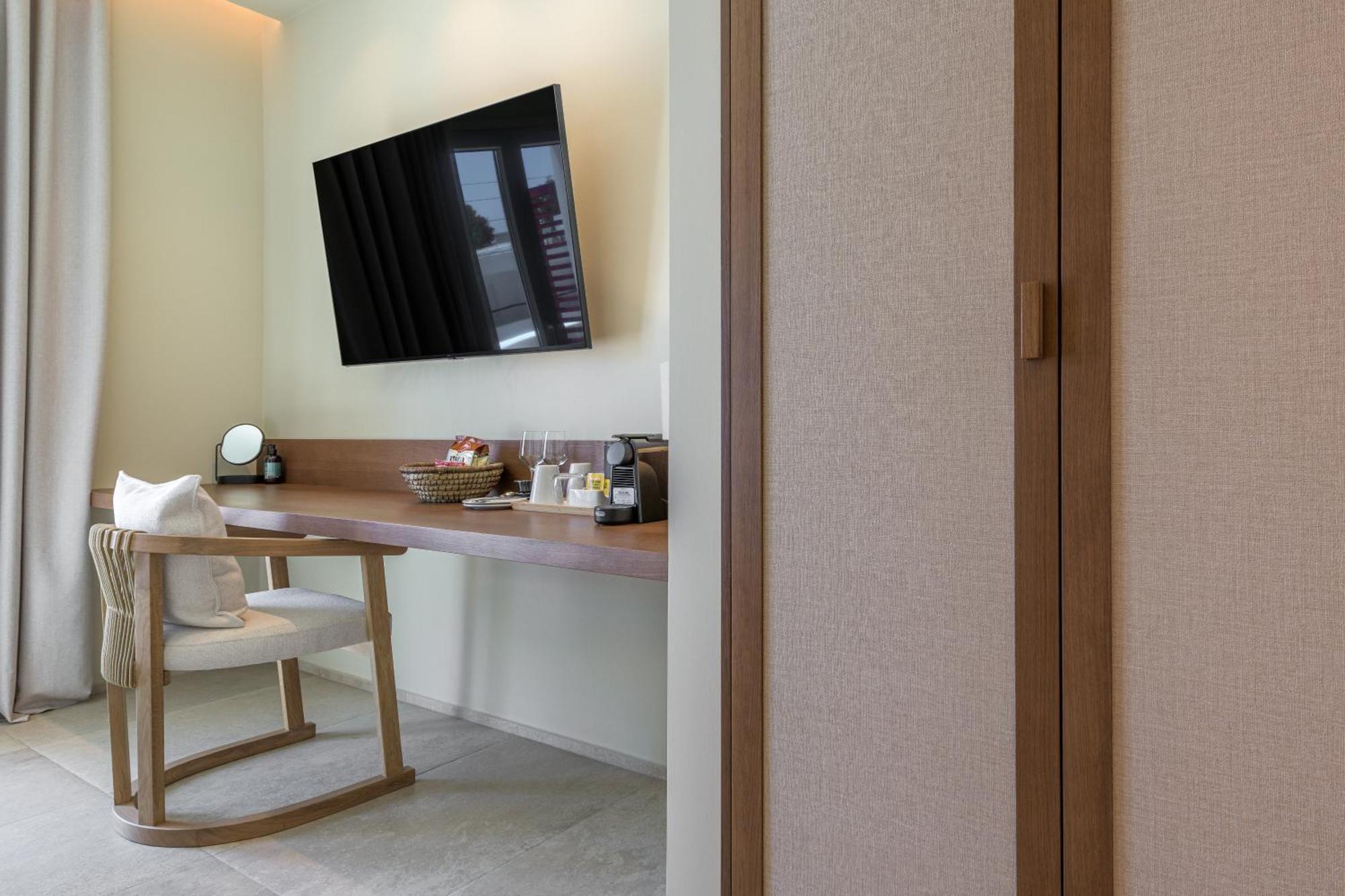 Hotel Eleni آداماس المظهر الخارجي الصورة